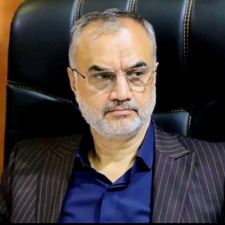 کارگرنیا رئیس شورای اسلامي شهر رشت: توسعه رشت بدون سرمایه‌گذاری ممکن نیست / تسریع ساماندهی ورودی‌های شهر و ارتقای خدمات شهری مطالبه جدی/ اجرا و نظارت آسفالت معابر فرعی توسط مناطق شهری