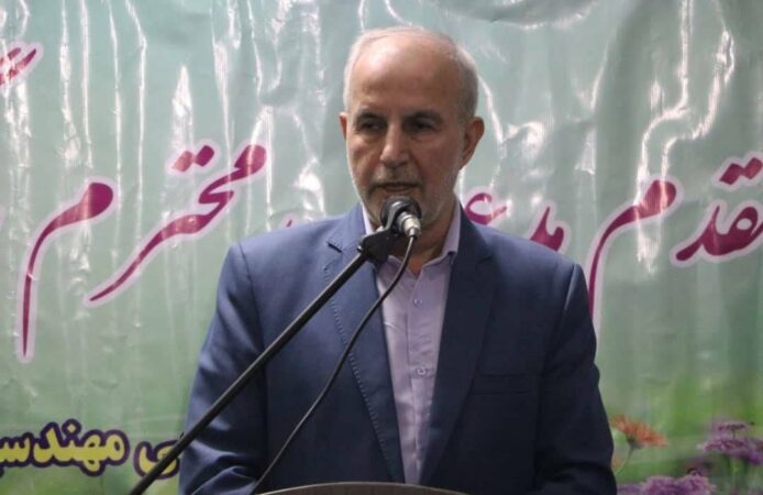 نشست کوچکی نژاد نماينده مردم رشت و خمام با اصحاب رسانه در آخرین روز های پایانی سال  : عملکرد ضعیف وزیر اقتصاد دلیل استیضاح بود