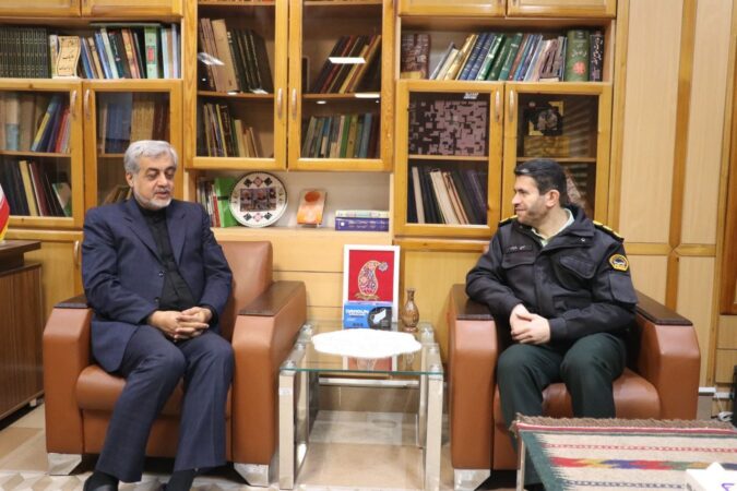 در دومین روز از بهار ۱۴۰۴ صورت گرفت؛   *دیداری نوروزی فرمانده انتظامی شهرستان با سرپرست فرمانداری رشت*
