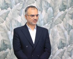 کارگرنیا رئیس شورای اسلامي شهر  رشت در دیدار با دختران شایگان به مناسبت روز دختر: وجود دختران شایگان مایه خیر و برکت برای رشت است/ مرحوم میناسیان و شایگان در عمل درس انسانیت دادند