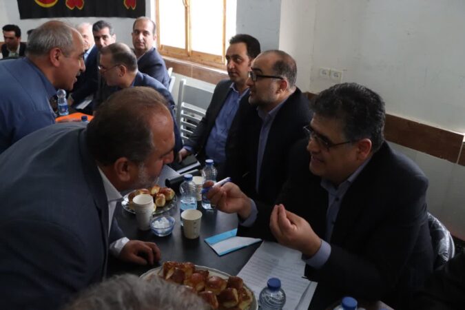 حضور مدیرکل بنیاد مسکن انقلاب اسلامی گیلان در میز خدمت روستای تطف رود الیان