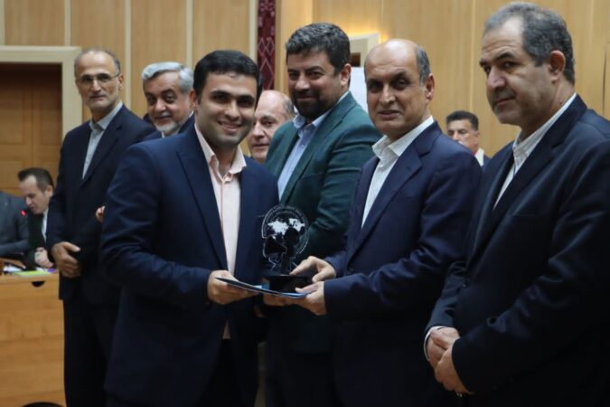 برای دومین بار پیاپی؛   *روابط عمومی فرمانداری رشت به‌عنوان برترین روابط عمومی استان گیلان انتخاب شد*