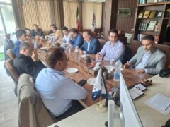باهدف تشریک مساعی و جلب همکاری اصناف گیلان انجام شد:  جلسه هم‌اندیشی مدیران شركت توزیع نیروی برق استان گیلان با رئیس بسیج اصناف و روسای اتحادیه های صنفی مركز استان