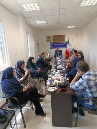 شهردار پیربازار در جمع خبرنگاران:  بعد از گذشت چهار سال هنوز ادارات خدمات رسان در شهر مستقر نیستند/ مدرسه بلااستفاده جهت راه اندازی مجتمع اداری اختصاص یابد