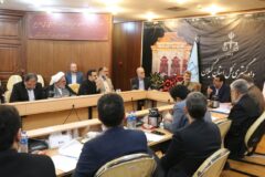 بررسی مشکلات دادگاه های صلح با حضورنمایندگان شورای راهبری دادگاه صلح در دادگستری استان گیلان