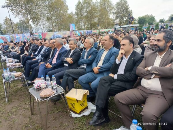 سیاهکل غرق در شور و هیجان با حضور بیش از ۱۴ هزار نفر: از پست گیلان تا سینمای ایران در جشنواره ملی!