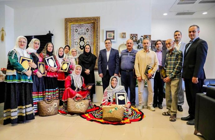 به مناسبت روز صنایع‌دستی صورت گرفت؛ تجلیل از هنرمندان و پیشرانان هویت فرهنگی در منطقه آزاد انزلی